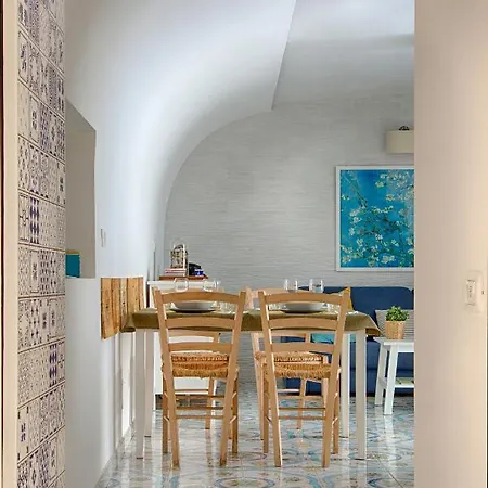 Apartment Lovely Near Via Dei Mille - Chiaia Area *