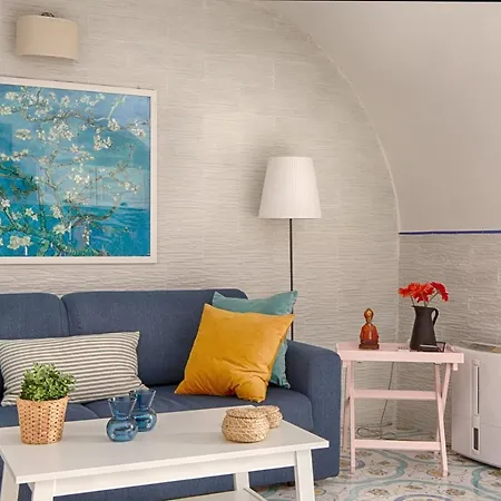 Apartment Lovely Near Via Dei Mille - Chiaia Area