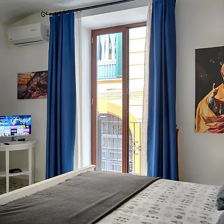 Apartment Lovely Near Via Dei Mille - Chiaia Area *