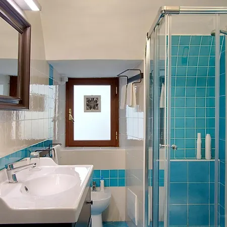 Lovely Near Via Dei Mille - Chiaia Area * Naples